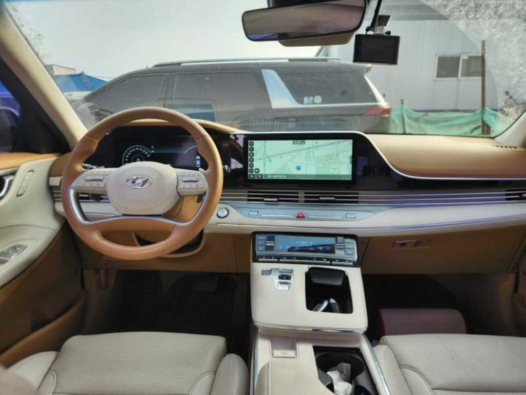HYUNDAI Grandeur - Vista 10