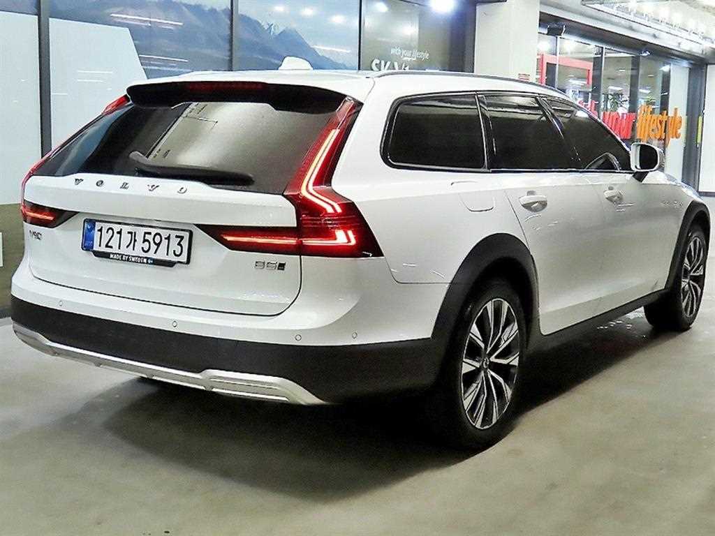 Volvo V90 - Vista 4