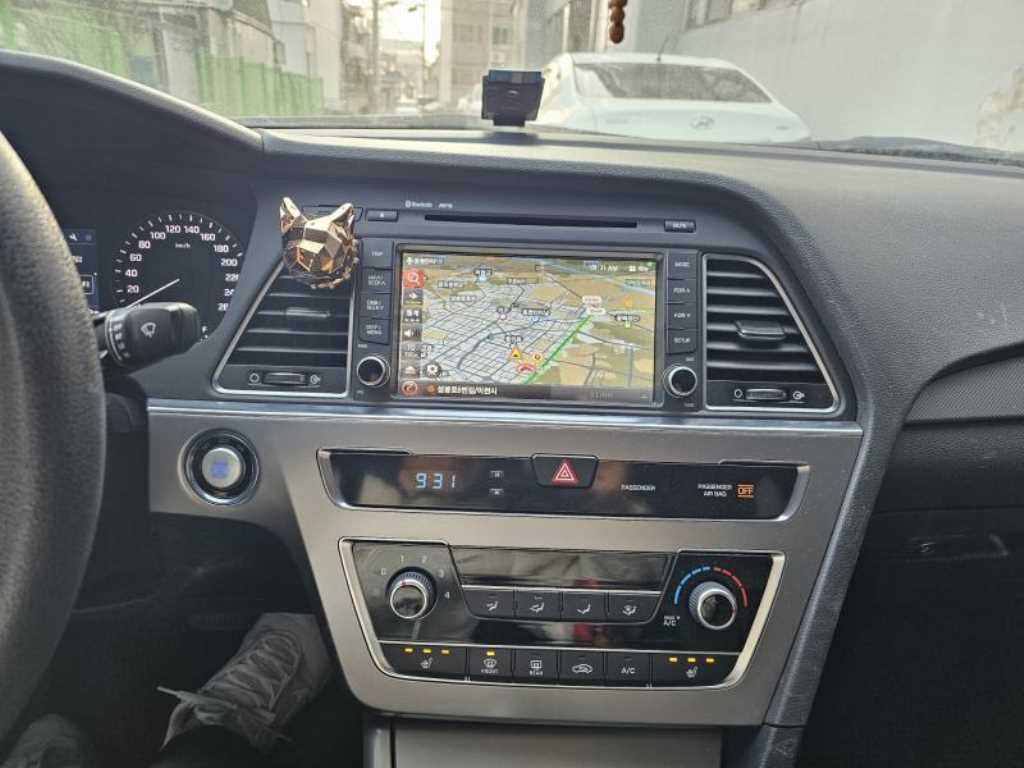 HYUNDAI Sonata - Vista 9