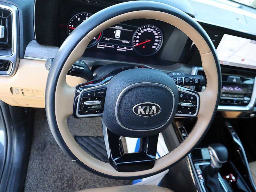 KIA Sorento - Vista 8