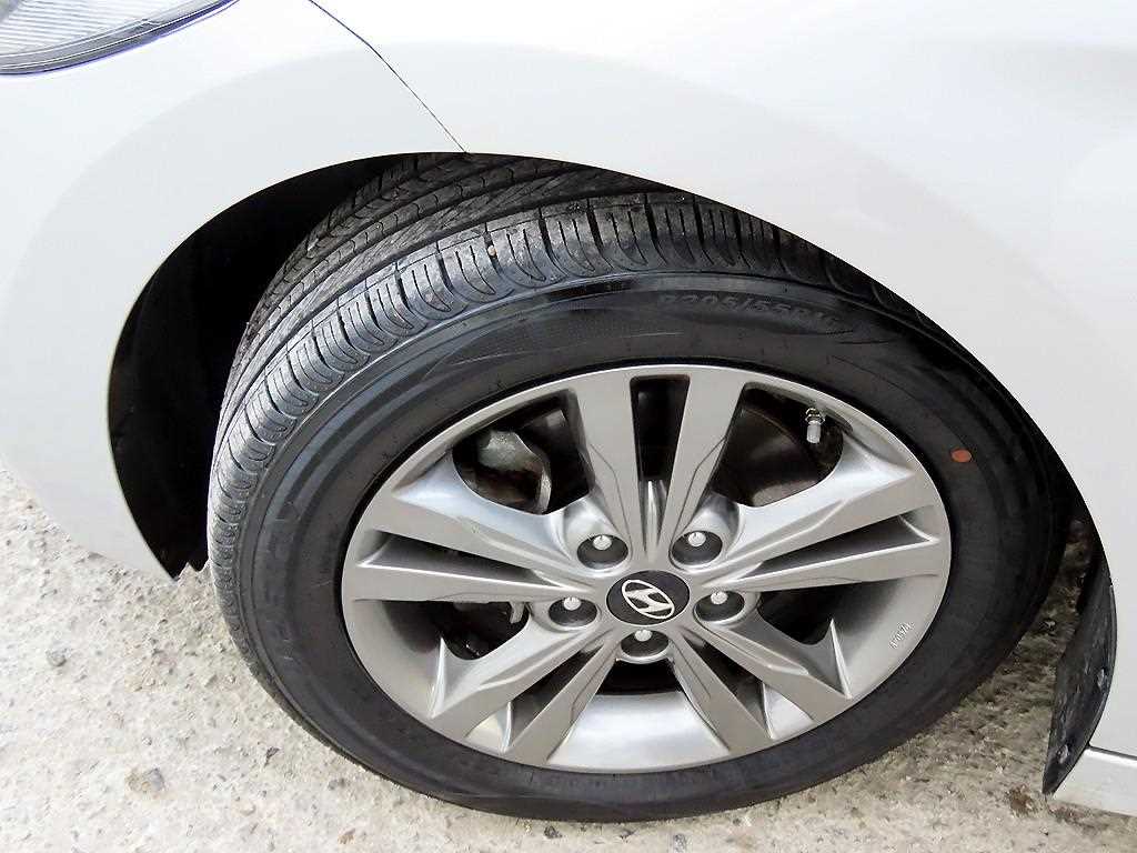 HYUNDAI Avante 2016 Plateado - Importación desde Corea - HF Imports Iquique - Foto 20