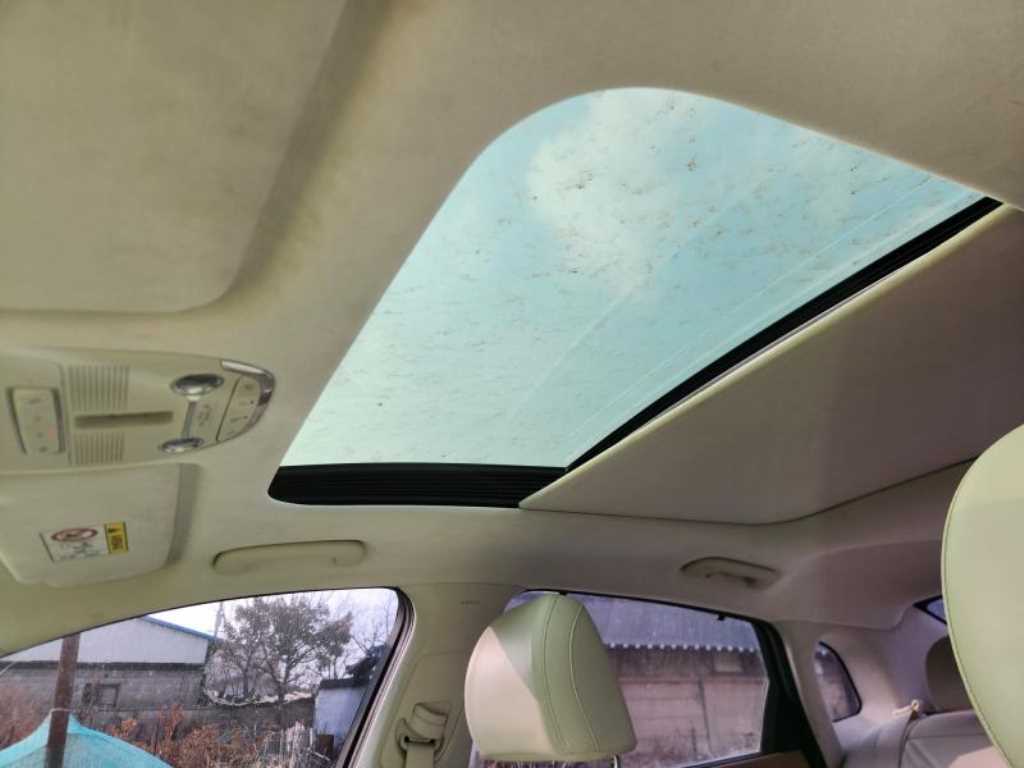 HYUNDAI Grandeur - Vista 7