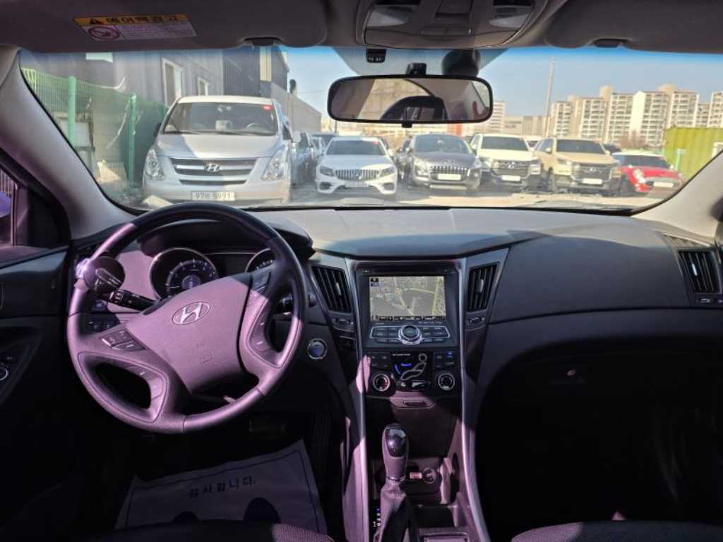 HYUNDAI Sonata - Vista 5