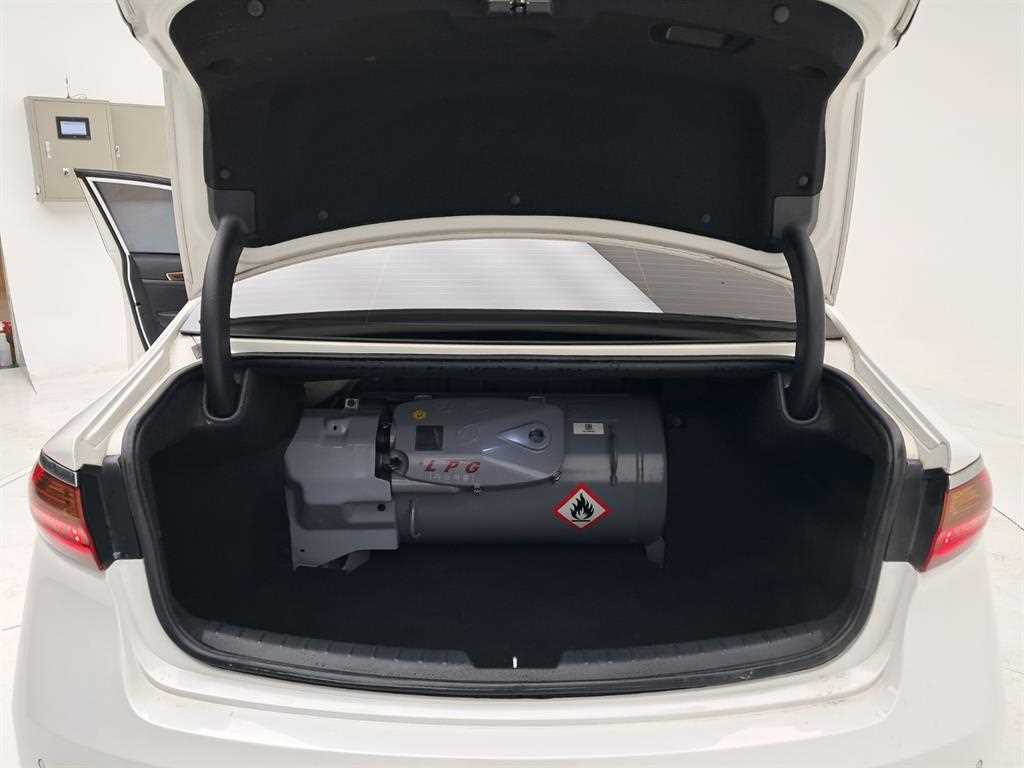 KIA K7 2017 Blanco - Importación desde Corea - HF Imports Iquique - Foto 18