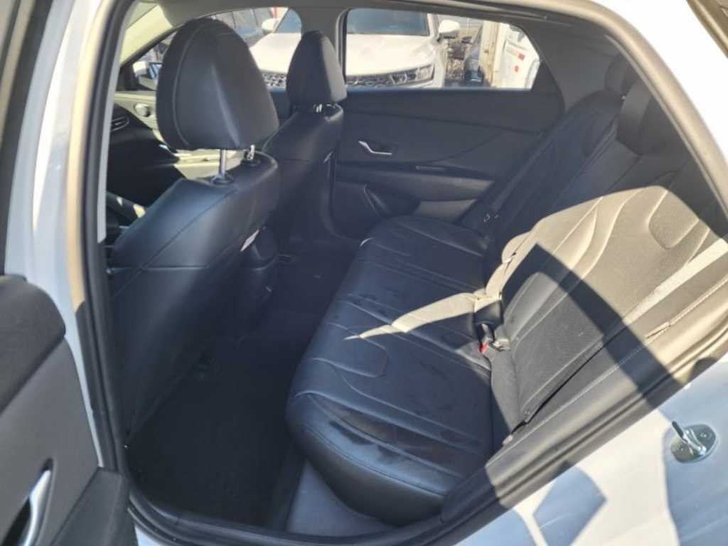 HYUNDAI Avante 2024 Blanco - Importación desde Corea - HF Imports Iquique - Foto 17