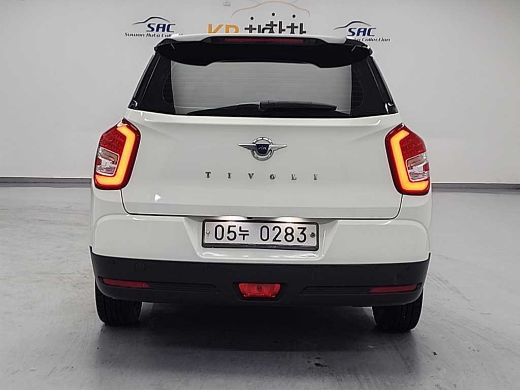 Ssangyong Tivoli - Vista 3