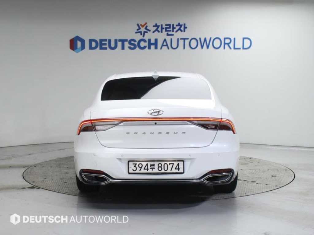HYUNDAI Grandeur - Vista 5