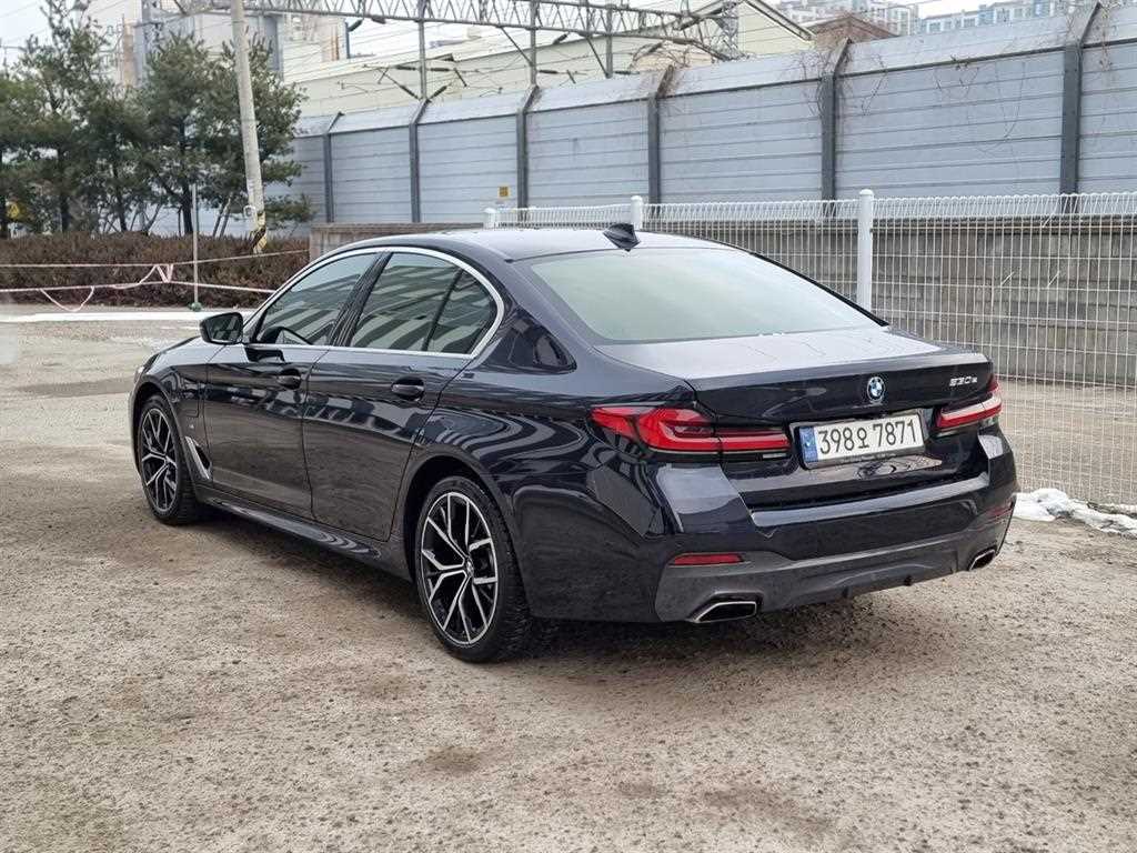 BMW 5 Series - Vista 3