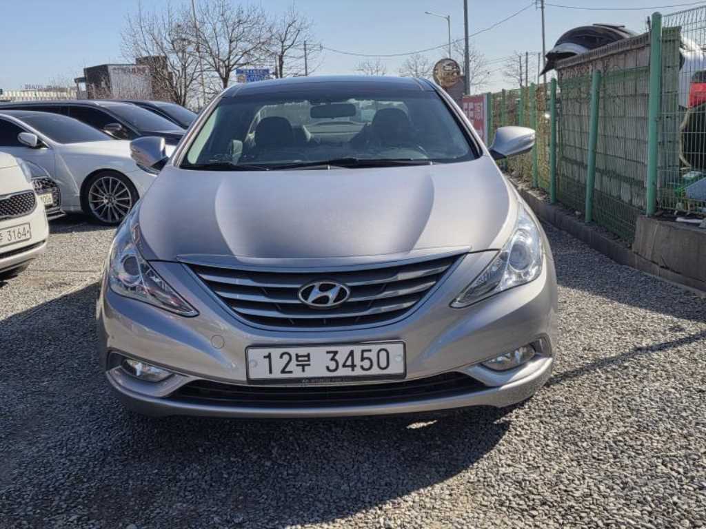 HYUNDAI Sonata - Vista 2
