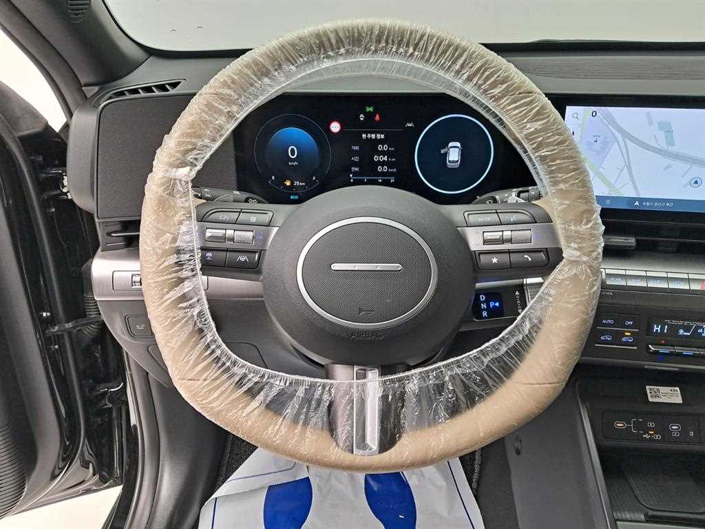 HYUNDAI Kona - Vista 7