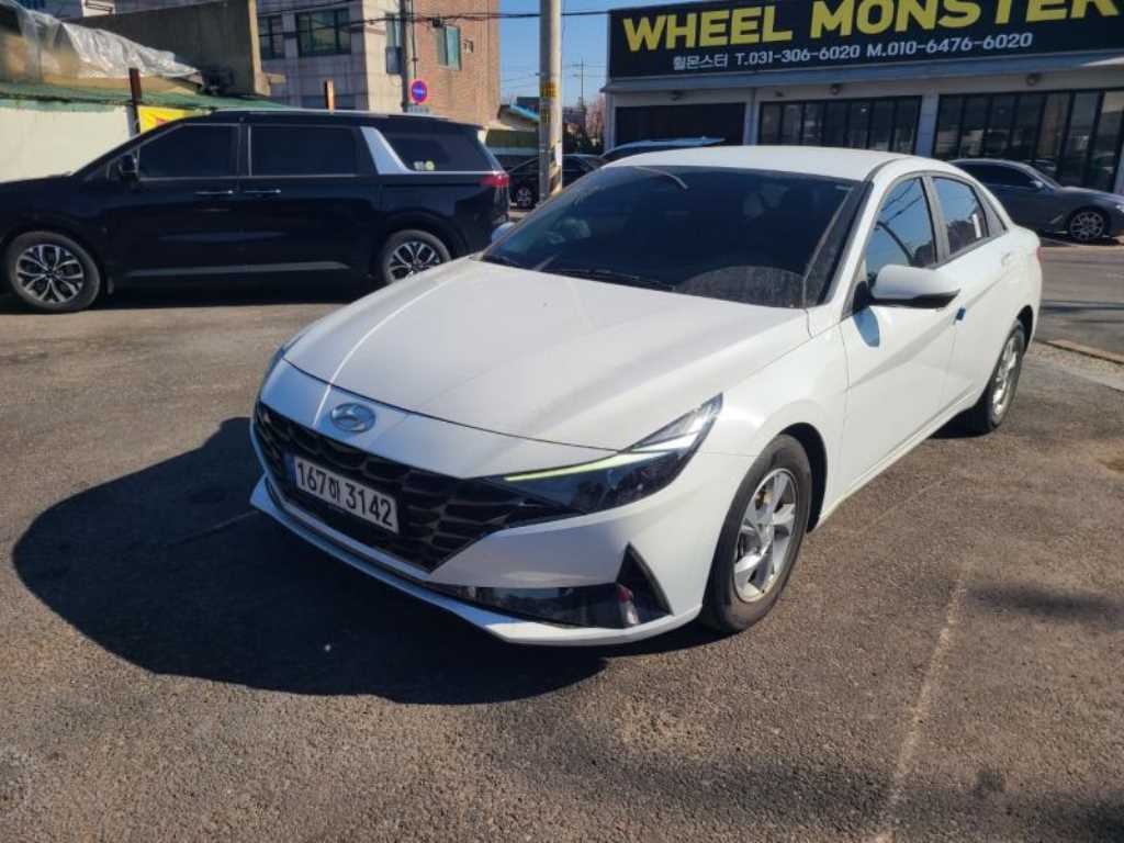 HYUNDAI Avante - Vista 2