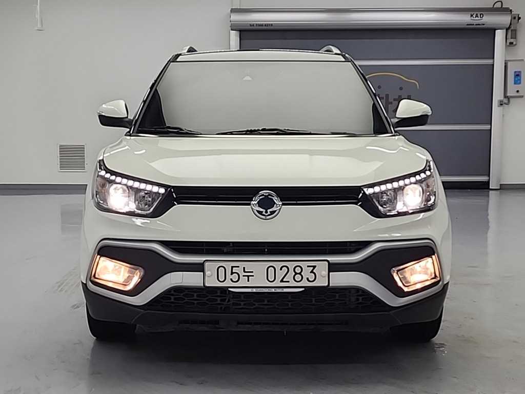 Ssangyong Tivoli - Vista 2