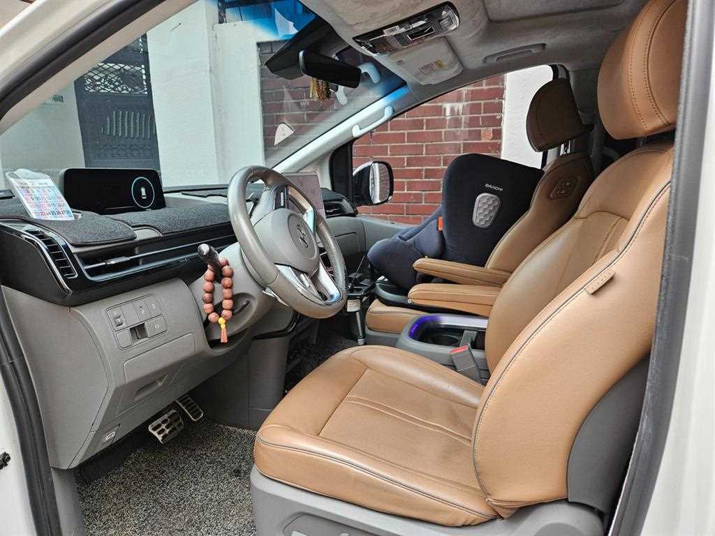 HYUNDAI Staria - Vista 6