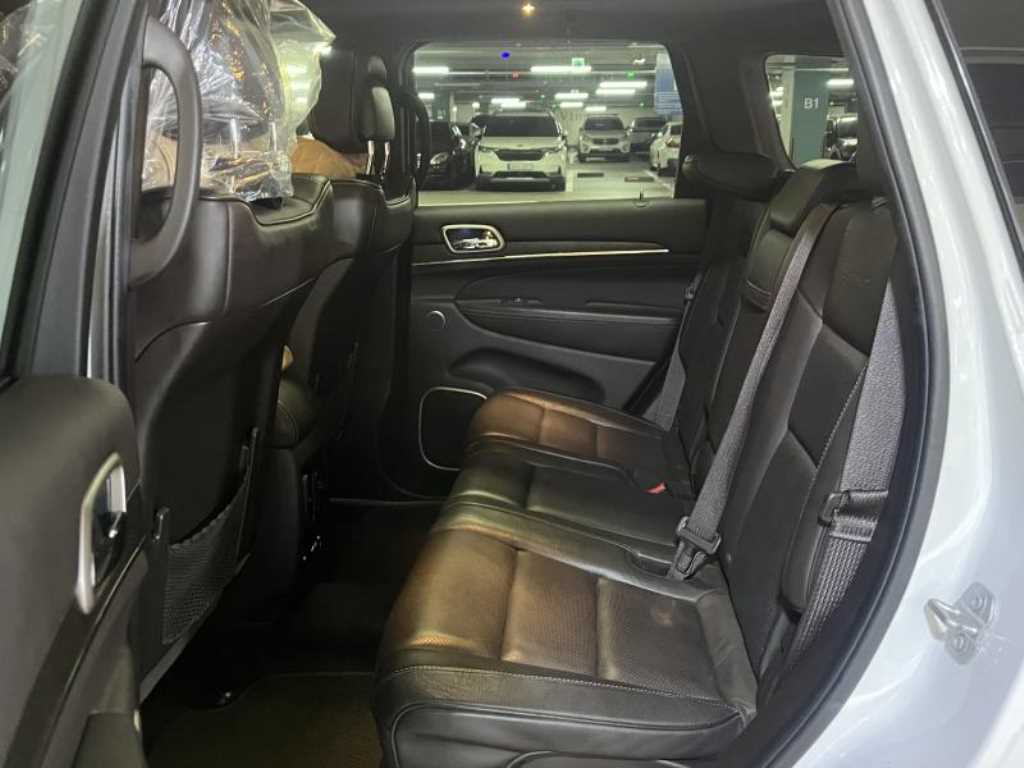 Jeep Cherokee - Vista 8