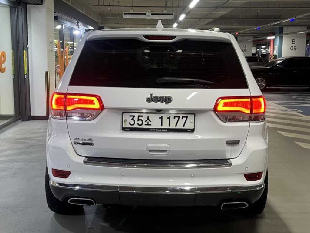 Jeep Cherokee - Vista 5