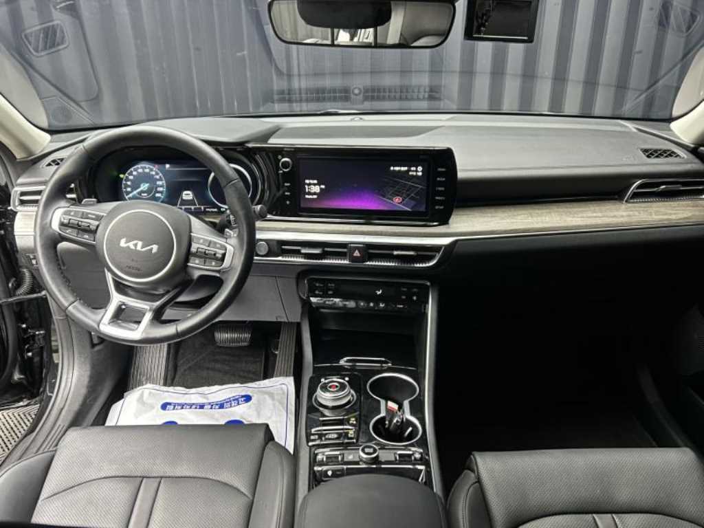 KIA K5 - Vista 7