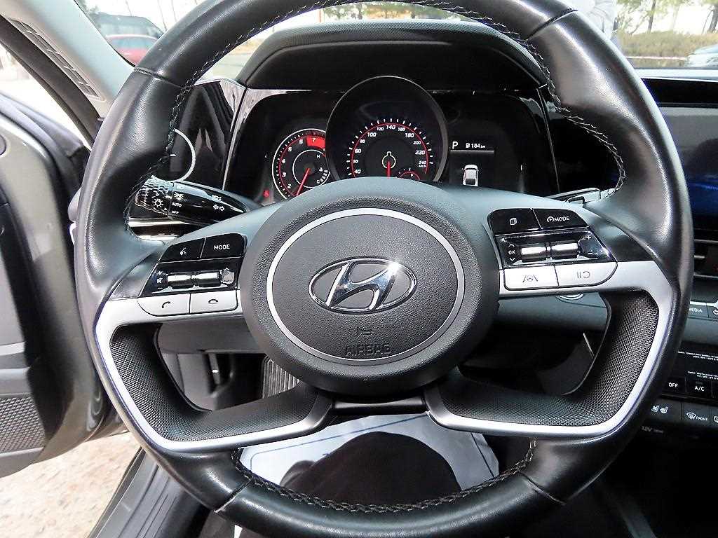 HYUNDAI Avante - Vista 8