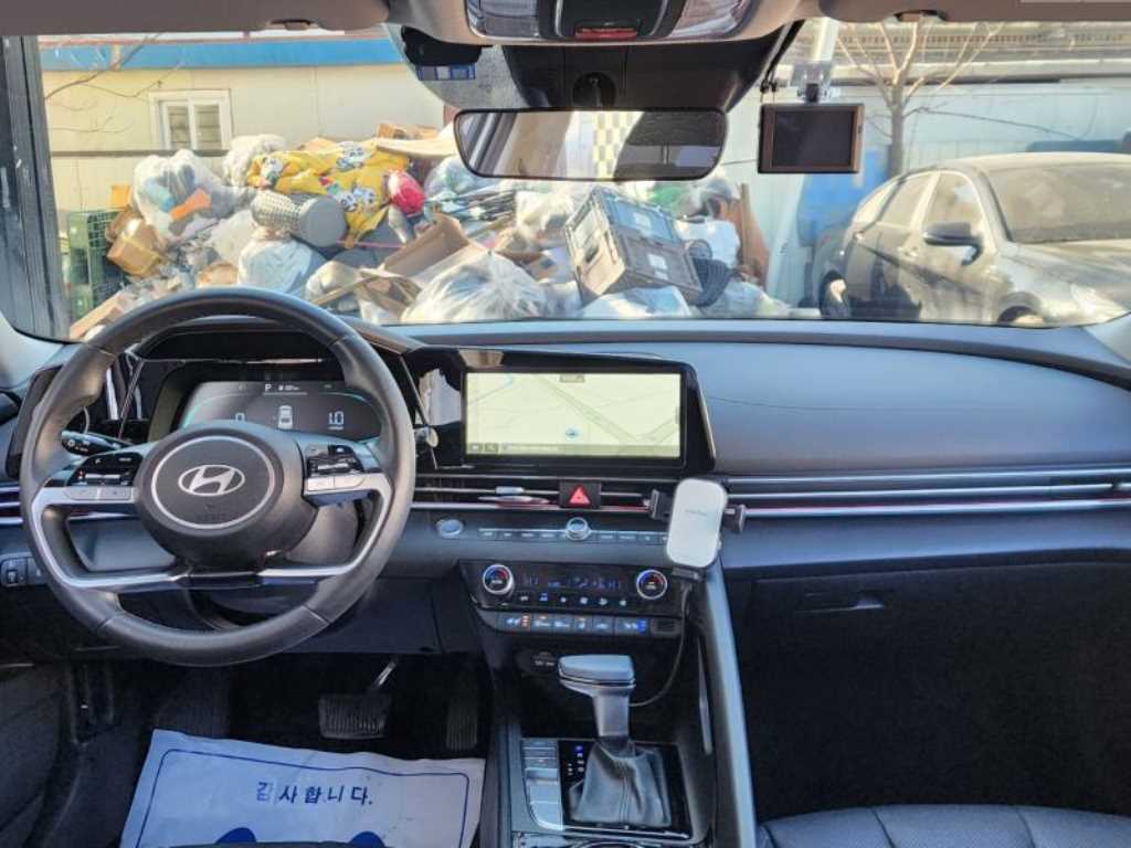 HYUNDAI Avante - Vista 6