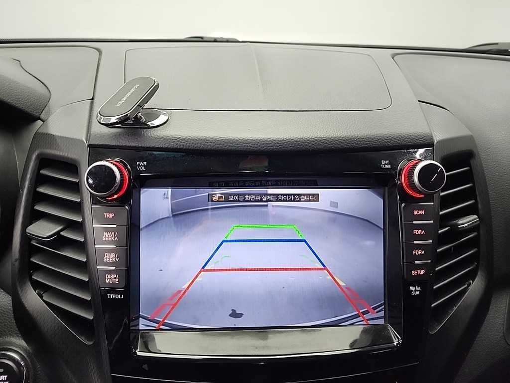 Ssangyong Tivoli 2017 Blanco - Importación desde Corea - HF Imports Iquique - Foto 15