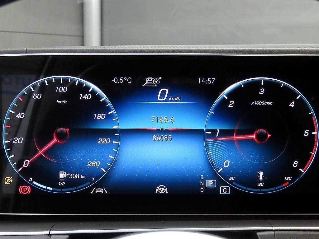 Mercedes Benz GLE Class - Vista 8