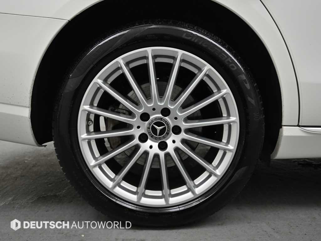 Mercedes Benz E class - Vista 5