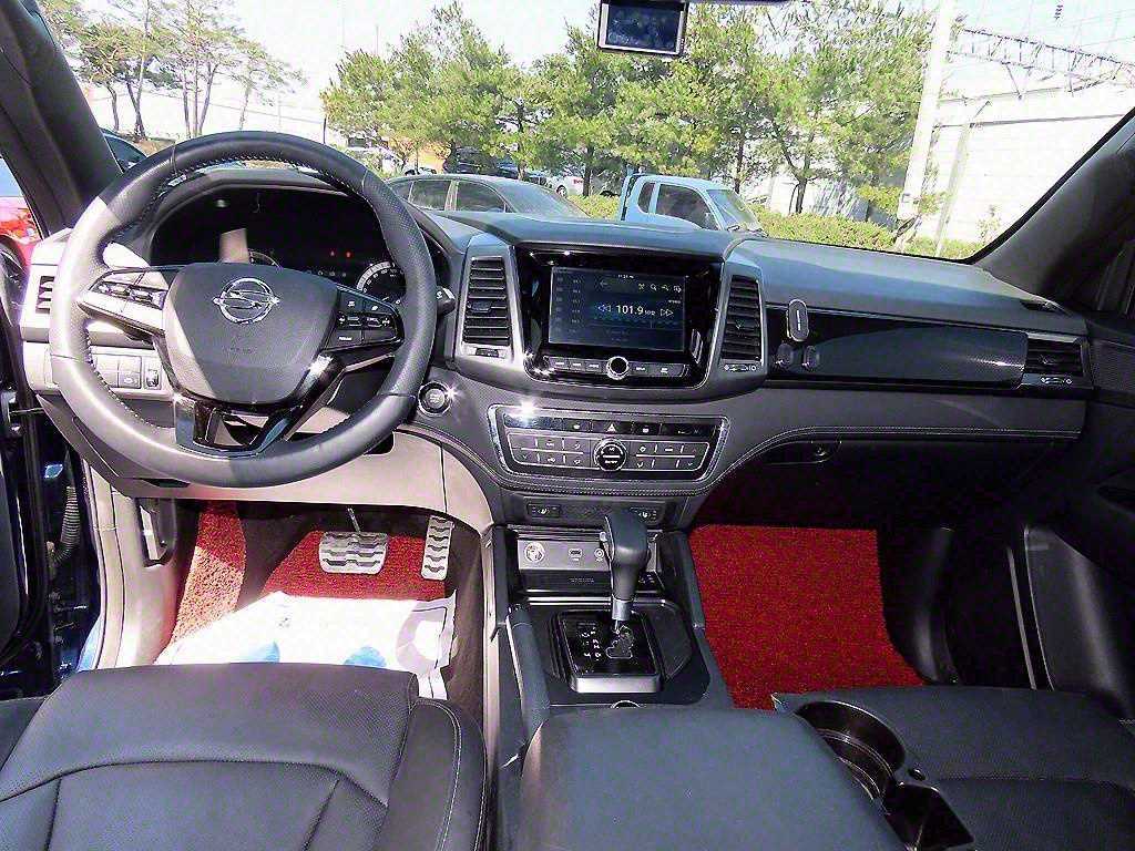 Ssangyong Rexton - Vista 7