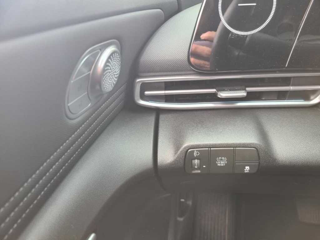 HYUNDAI Avante - Vista 10