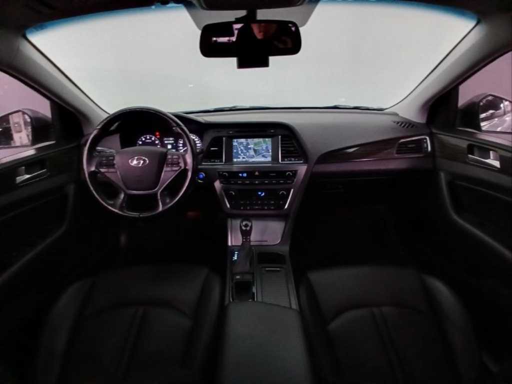 HYUNDAI Sonata - Vista 5