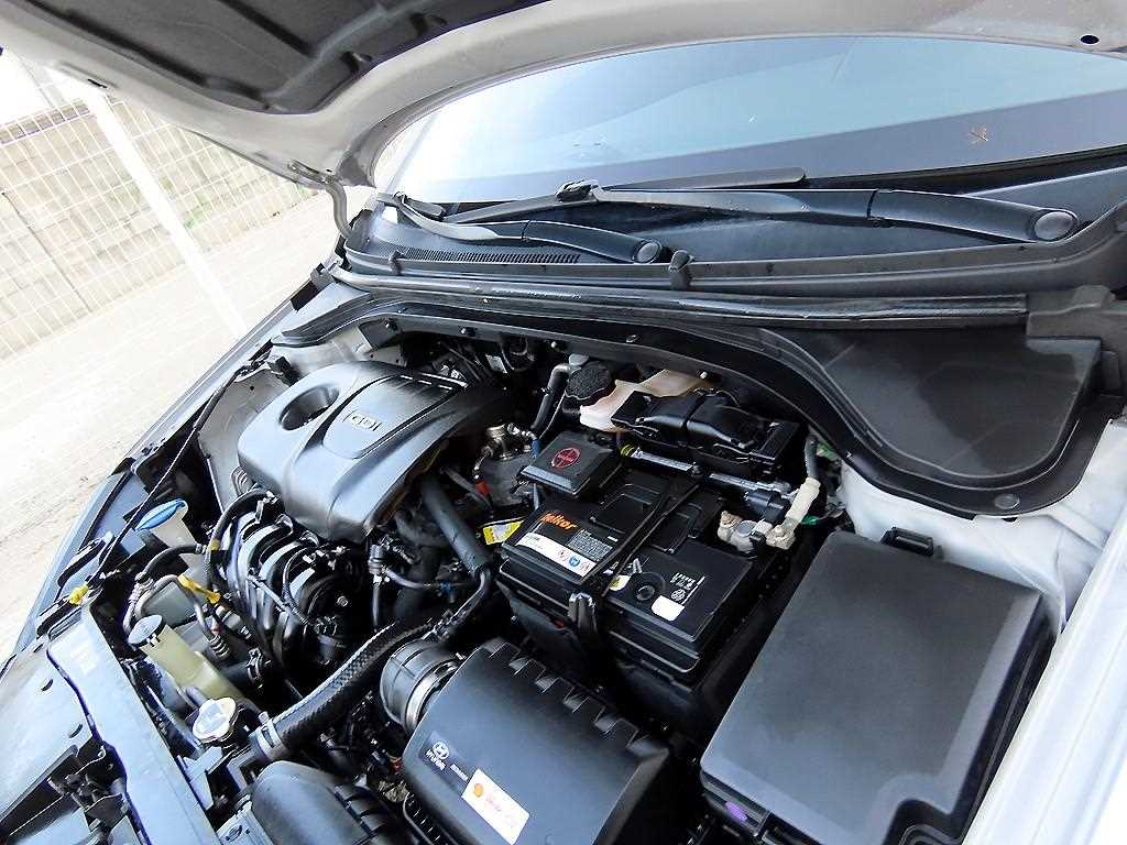 HYUNDAI Avante 2016 Plateado - Importación desde Corea - HF Imports Iquique - Foto 19