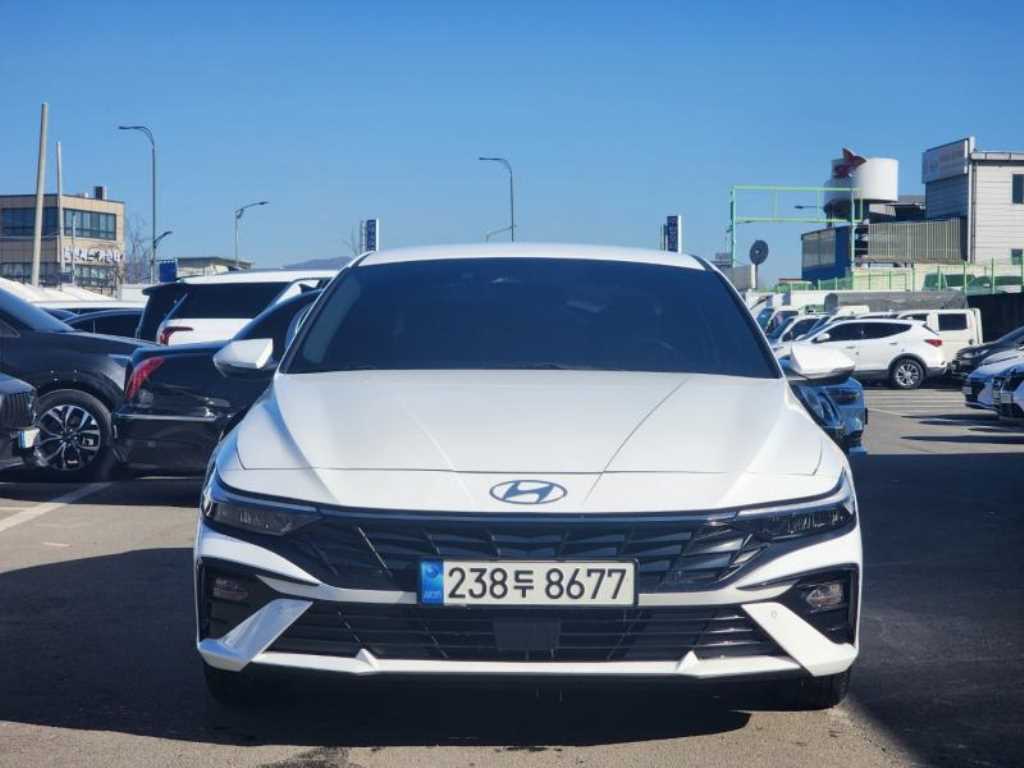 HYUNDAI Avante - Vista 3