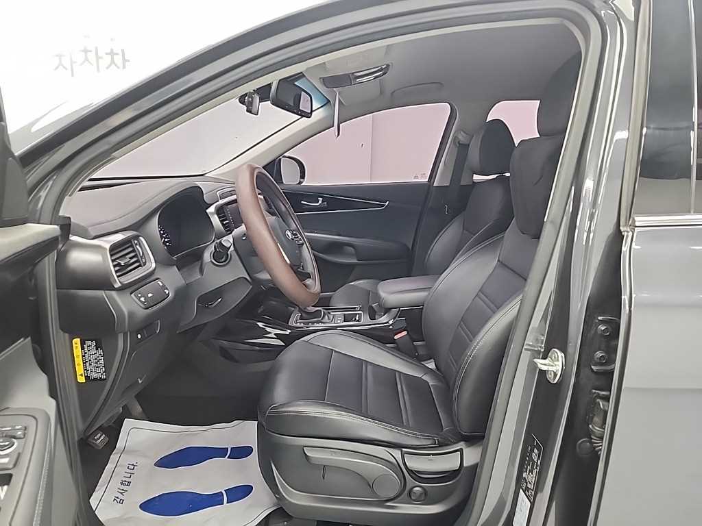 KIA Sorento - Vista 11