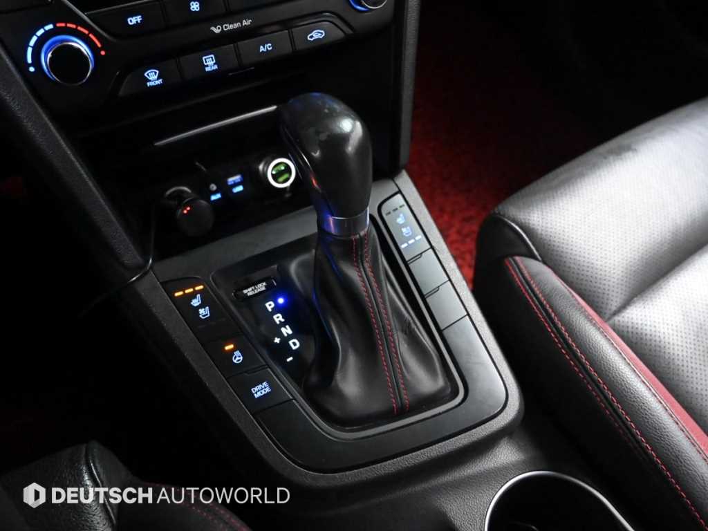 HYUNDAI Avante - Vista 9