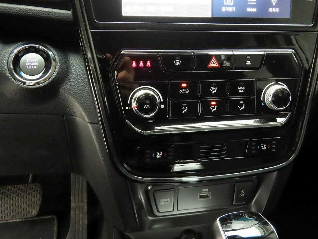 Ssangyong Tivoli - Vista 10