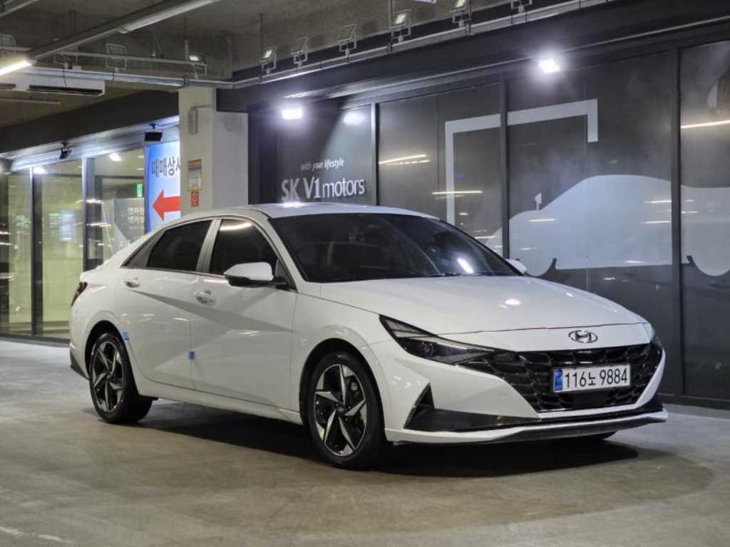 HYUNDAI Avante - Vista 2