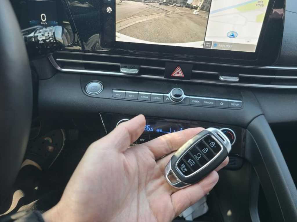 HYUNDAI Avante 2022 Blanco - Importación desde Corea - HF Imports Iquique - Foto 16