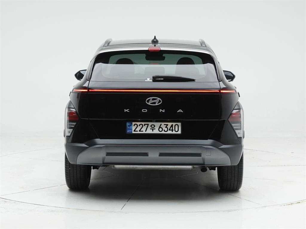 HYUNDAI Kona - Vista 5