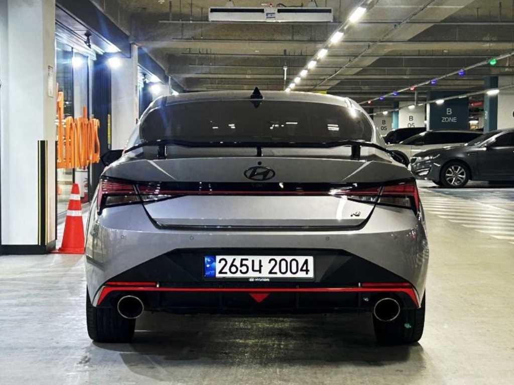 HYUNDAI Avante - Vista 4