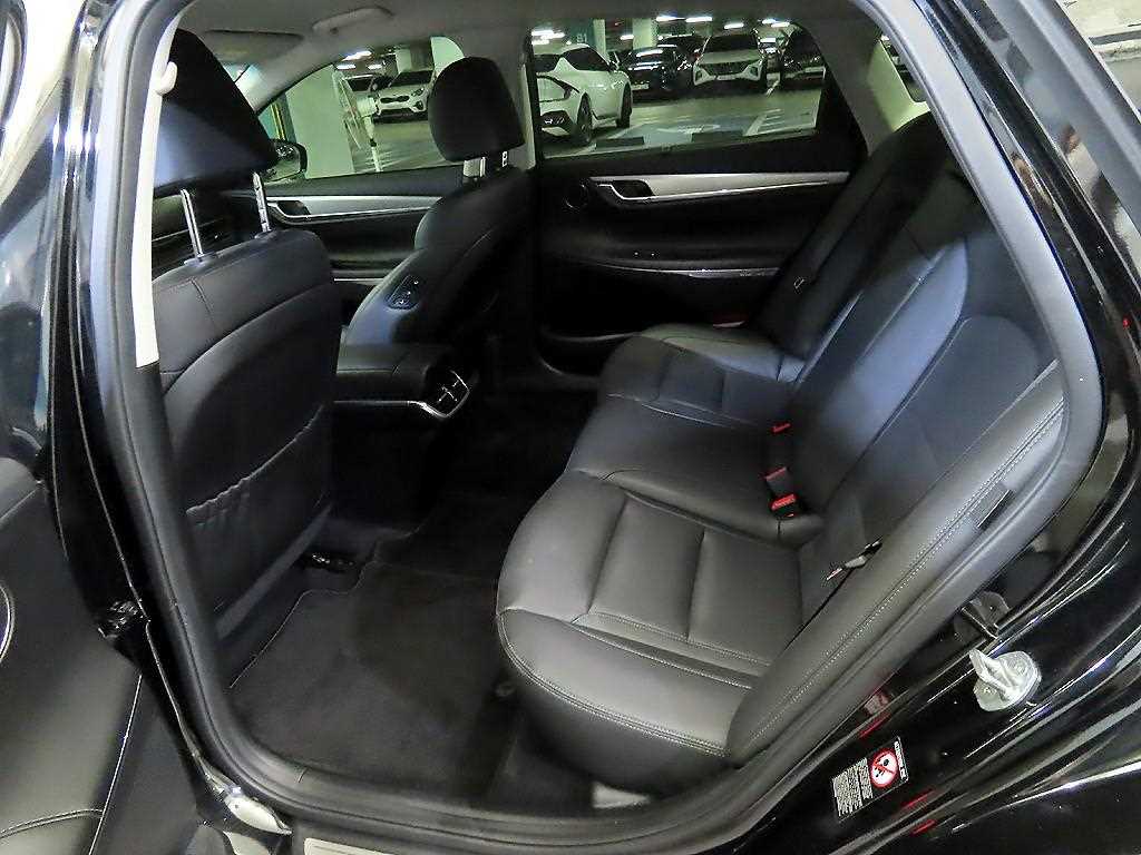 HYUNDAI Grandeur - Vista 7