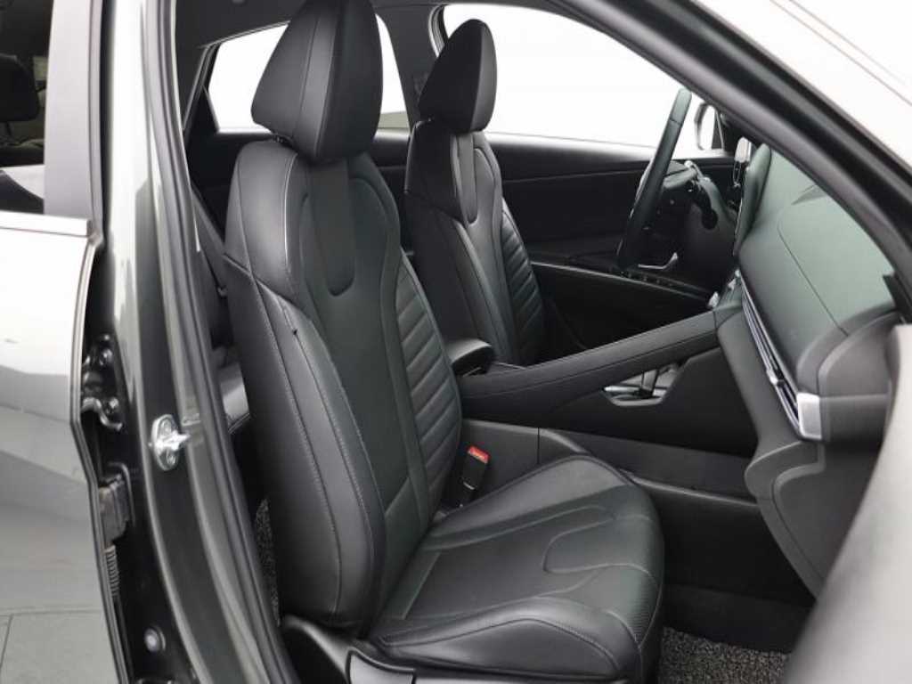 HYUNDAI Avante - Vista 12