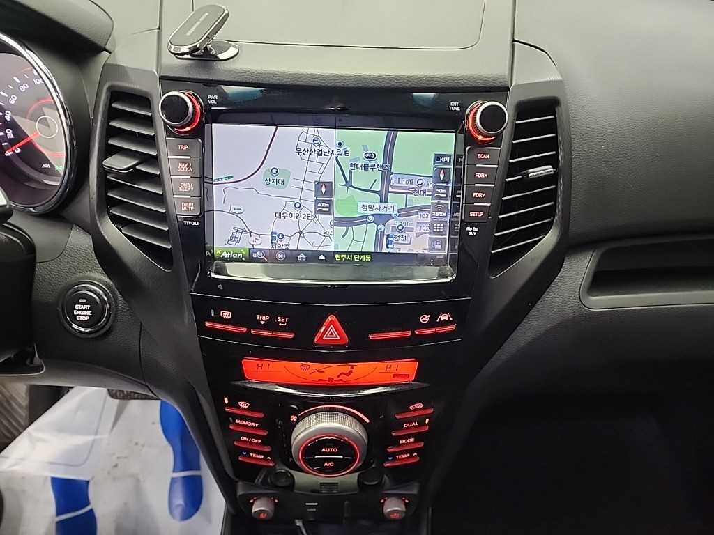 Ssangyong Tivoli - Vista 10