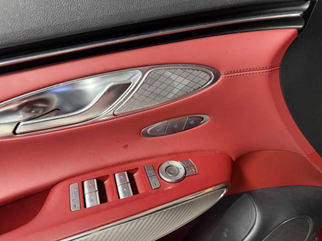 Genesis GV70 - Vista 10