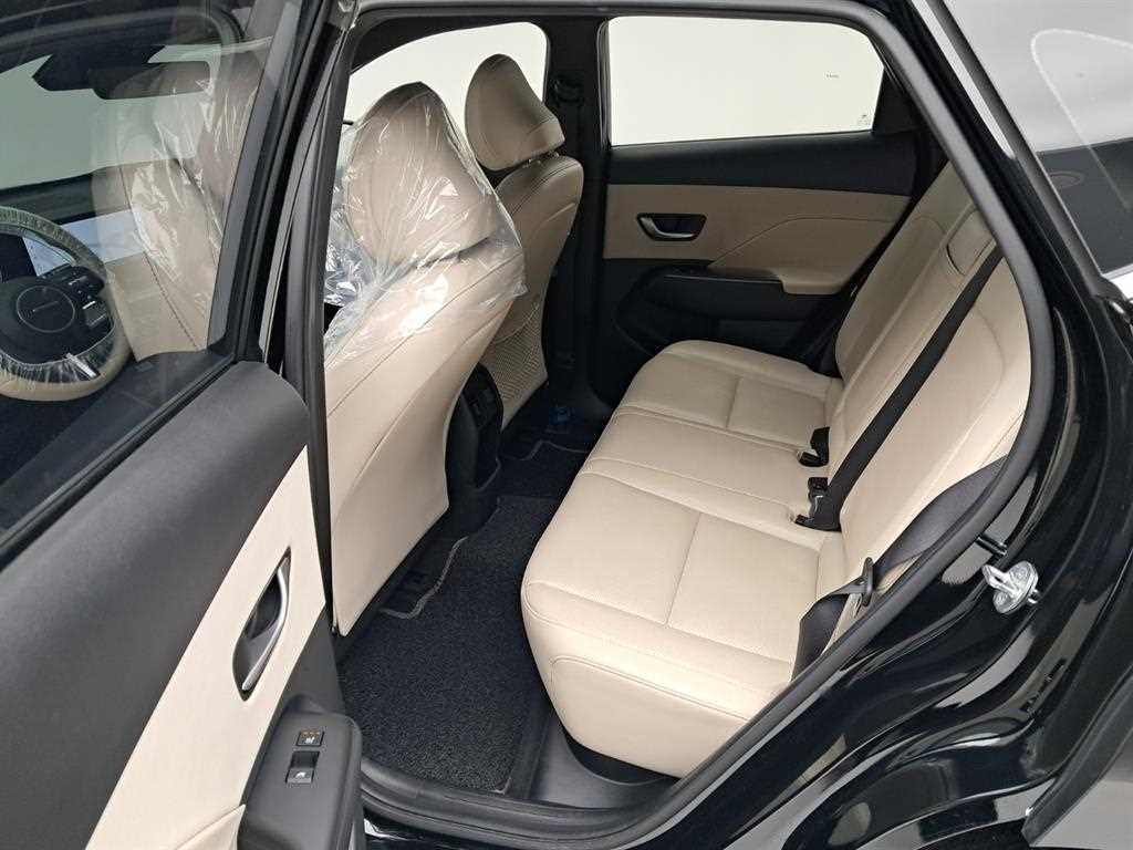 HYUNDAI Kona - Vista 12