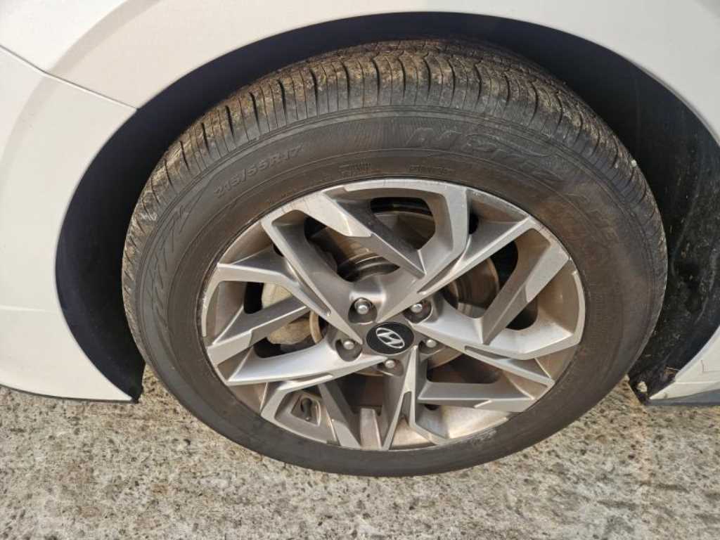 HYUNDAI Sonata - Vista 11