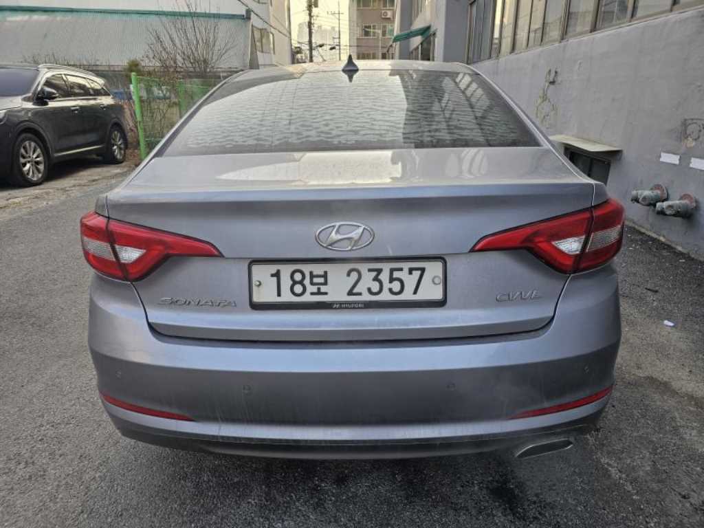 HYUNDAI Sonata - Vista 4