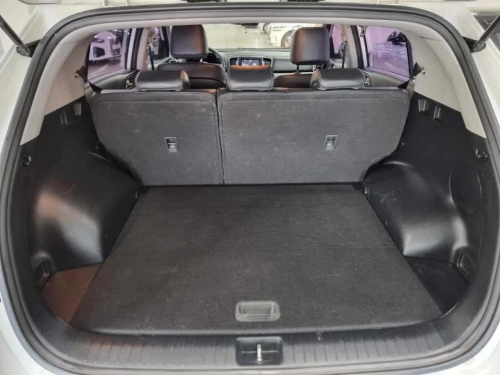 KIA Sportage - Vista 5