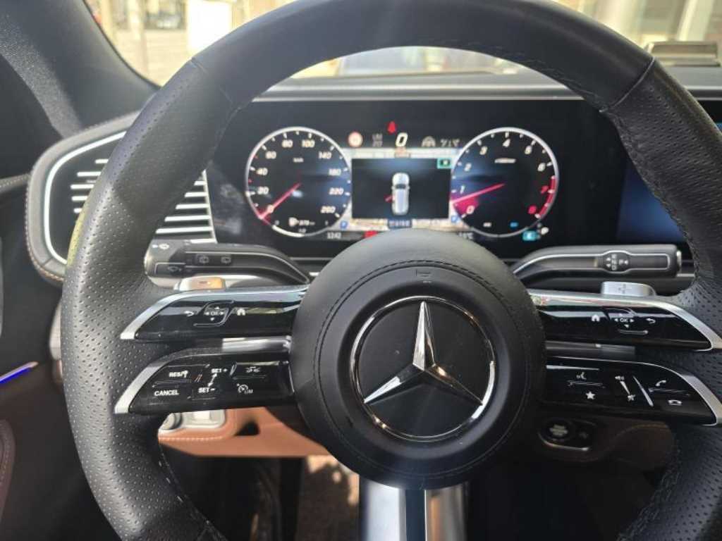 Mercedes Benz GLS Class - Vista 4