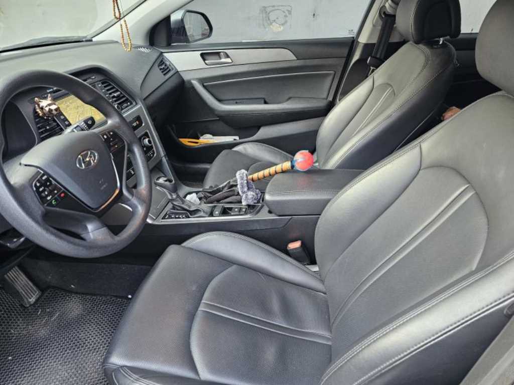 HYUNDAI Sonata - Vista 7