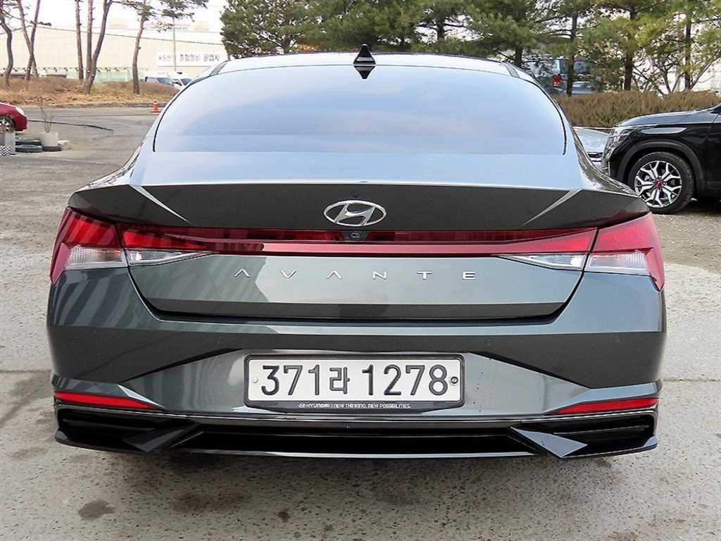 HYUNDAI Avante - Vista 4