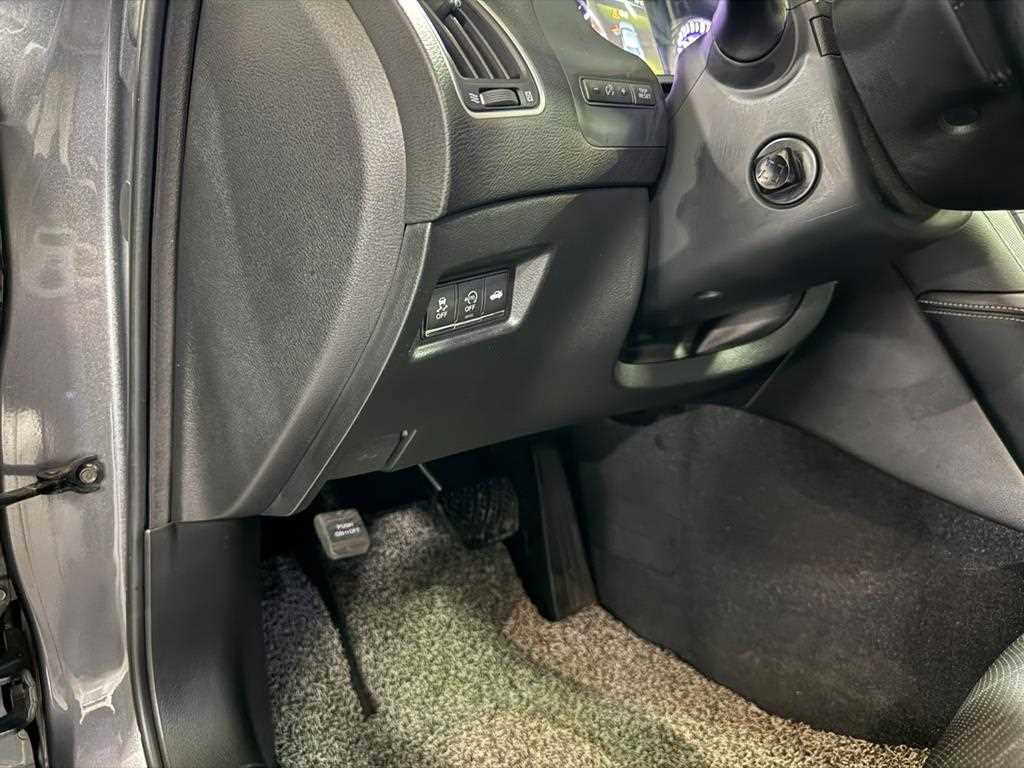 Infiniti Q - Vista 9