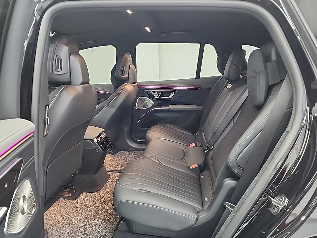 Mercedes Benz EQS - Vista 12